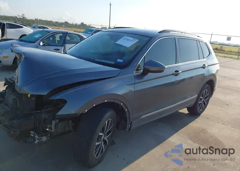 2020 Volkswagen Tiguan 2.0T Se/2.0T Se R-Line Black/2.0T Sel z USA, uszkodzony, nr VIN 3VV3B7AX3LM087035